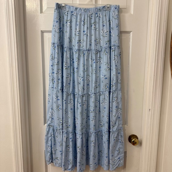No Comment Dresses & Skirts - No Comment Blue Daisy Maxi Skirt L Blue Pull On Tiered Shabby Chic Cottagecore